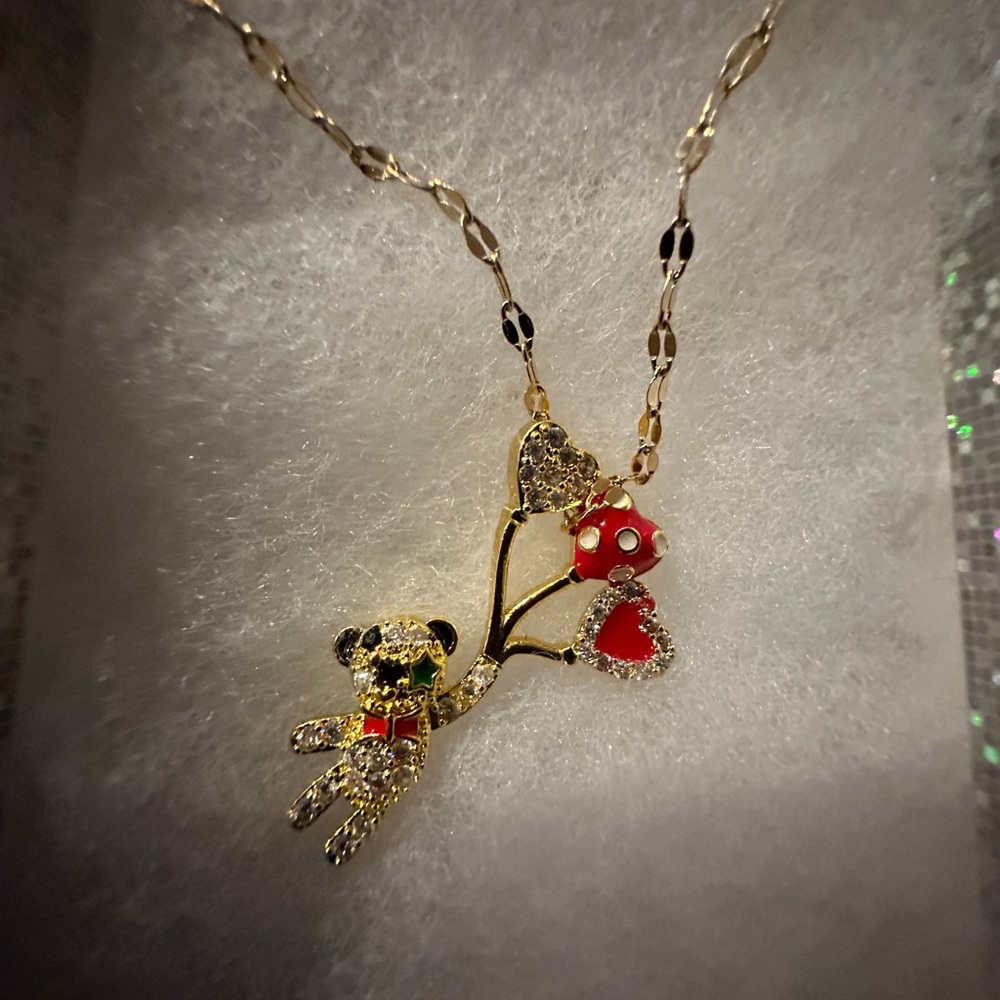 Necklaces with bear pendant